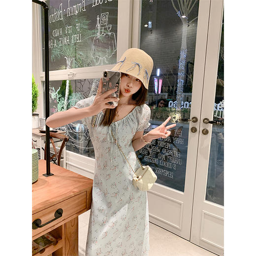 【189元任选2件】最后一波现货！系带V领碎花连衣裙 商品图3