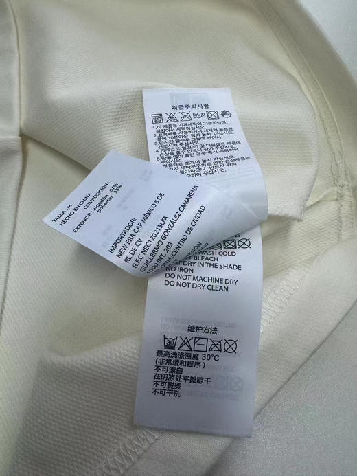 原单正品纽亦华三件装T恤礼包，出口韩国订单。快干材质。

尺码:S/M/L/XL/XXL 五码可选

规格:一包三件(灰褐色 藏青色 米白色)

原价99000韩元 商品图12