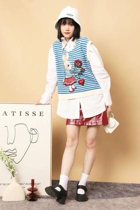 Stay2Weeks 条纹兔子刺绣圆领针织背心 15625