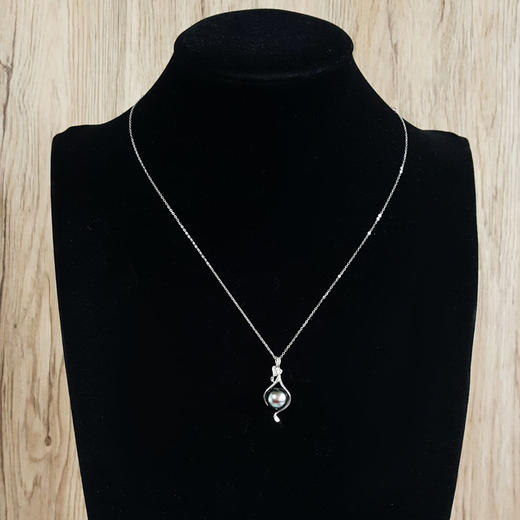 【天然正品】AU750精品白金镶钻镶孔雀绿近完美9.8MM大溪地海水珍珠吊坠项链9.8MM（皆取最大值）女士现售价：2680！200225AH32 商品图6