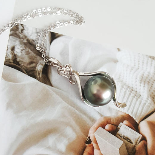 【天然正品】AU750精品白金镶钻镶孔雀绿近完美9.8MM大溪地海水珍珠吊坠项链9.8MM（皆取最大值）女士现售价：2680！200225AH32 商品图2