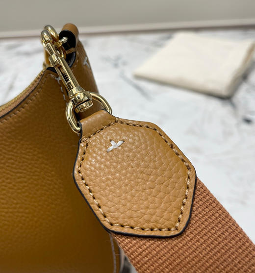 奥莱订单剩余 TB 新版单肩斜挎包小号022002 商品图9