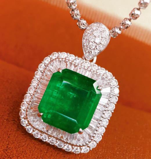 3.58ct刻面祖母绿吊坠 商品图0