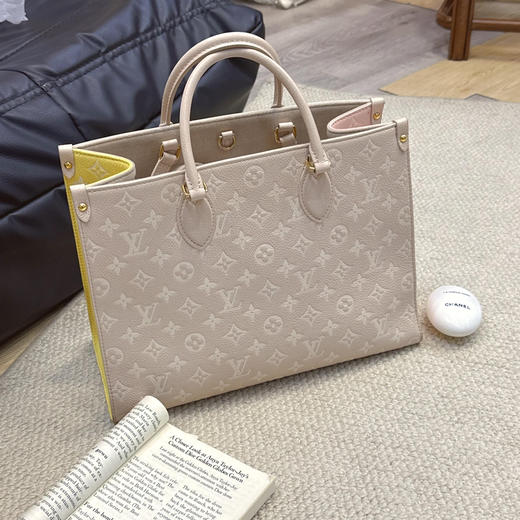 正品二手 Lv on the go 杏灰印花 牛皮 中号 单肩包 商品图3