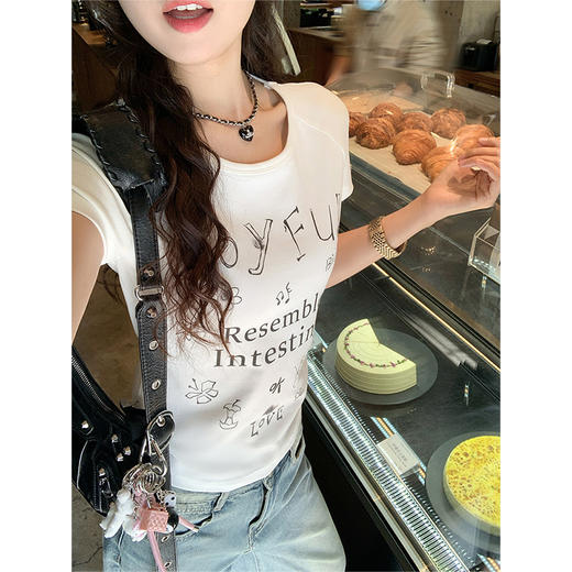 【110元任选2件】最后一波现货！字母印花短袖 商品图1