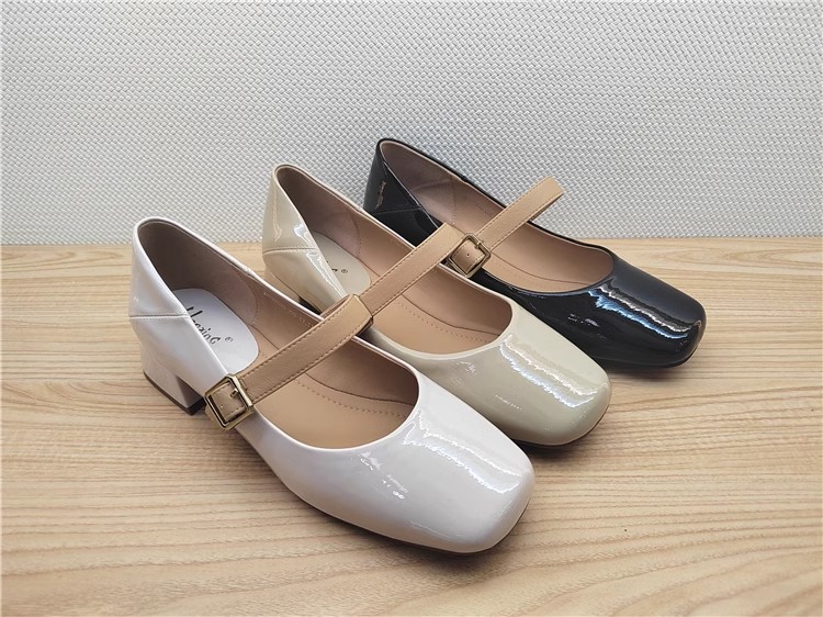 豪行23326396真皮时尚休闲低跟女鞋单鞋皮鞋