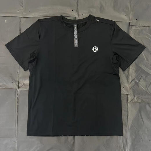 正品LuLu露露 综训速干短袖，男女同款.孟加拉产
黑色S-XL白色XL无吊牌 商品图1