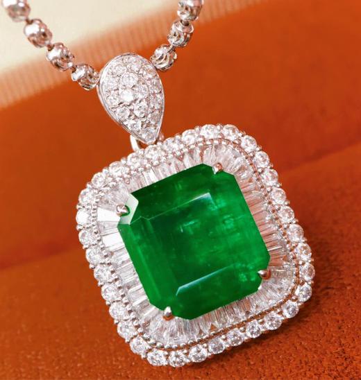 3.58ct刻面祖母绿吊坠 商品图2