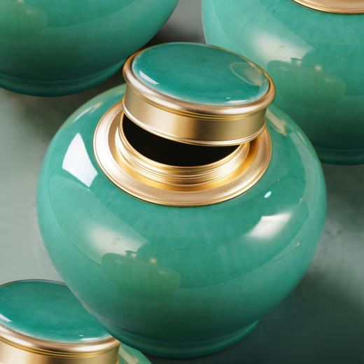 春意【实木烤漆.海棠青.螺丝口大双瓷+茶勺】150元1套.整箱8套 商品图5