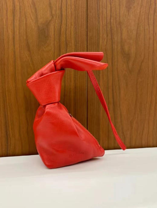 Jil sander 哈哈爆款🐰福袋兔子包🌍满世界求的金色也有哎。抓住机会，好折扣1380元 商品图4