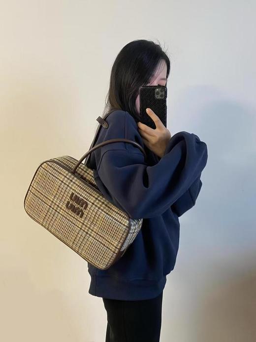 缪缪“快闪店”限定千鸟格保龄球包千鸟格毛呢质感厚实的嘞（HH） 商品图5