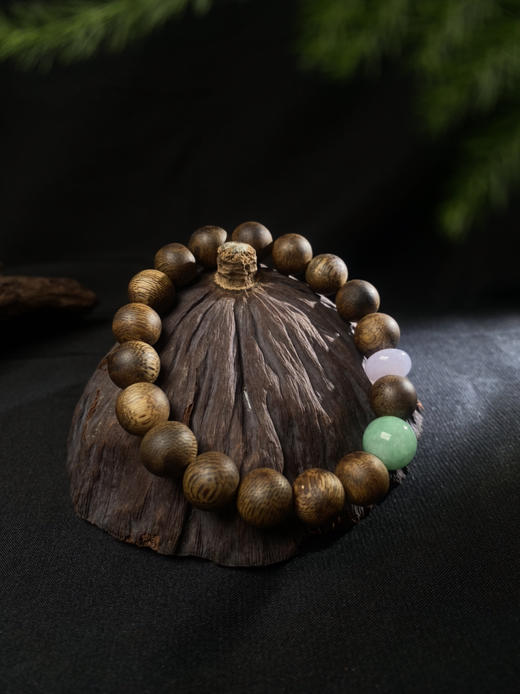 XY0012原创沉香+翡翠紫绿圆珠手串 商品图1