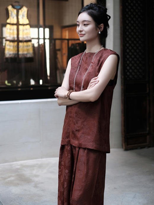 瑕疵|盛唐牡丹 |红云纱圆领上衣[特价品] 商品图4