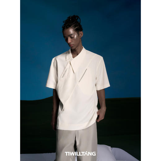 启世录TIWILLTANG“霄瀚晨韵”斜门襟烫钻衬衫夏新中式不对称衬衣 商品图1