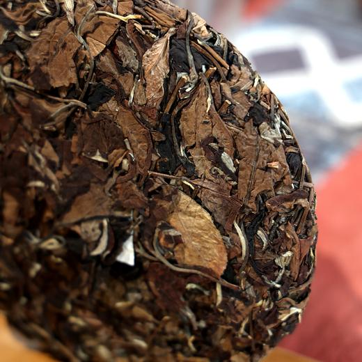 「老白鱼·2022」普洱白茶饼，野香也甜（357g） 商品图1