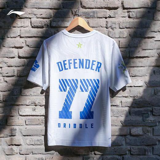 小李子：Lining李宁一体织运动短袖男足球训练比赛短袖服运动上衣 商品图1