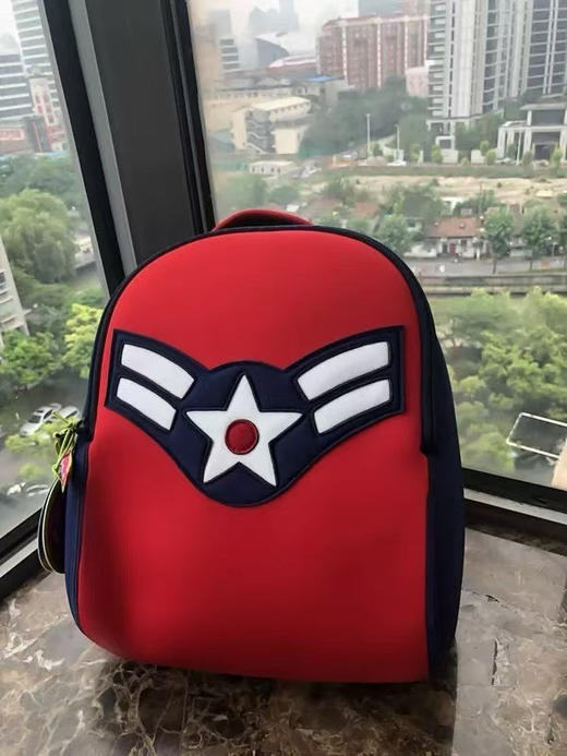 原单正品瓦拉包dabbawalla小学生书包儿童男女背包减负双肩包，超级轻，就两个鸡蛋重量。
俩款树懒 美国队长 商品图1