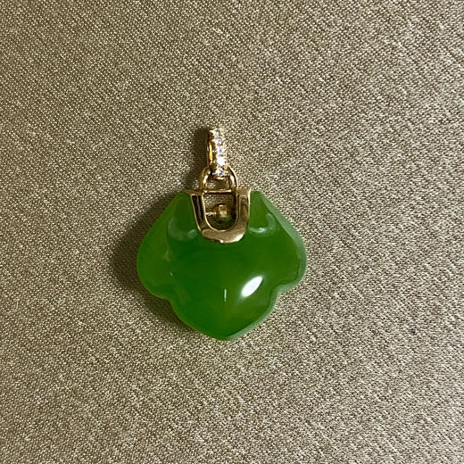 18K玫瑰金和田玉（碧玉）镶钻吊坠--如意锁/如意13*17*6mm/苹果绿 商品图0