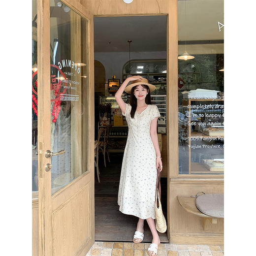 <曾小咸推荐>【现货】法式杏色系带碎花收腰连衣裙 商品图2