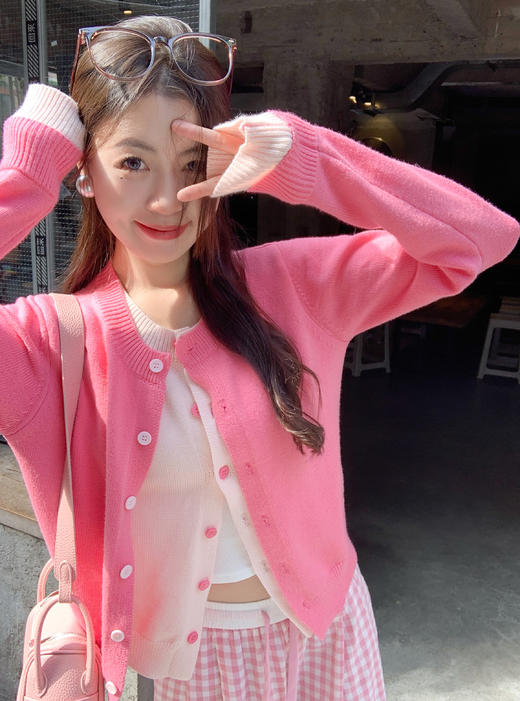 <曾小咸推荐>粉色假两件针织开衫格子裤套装 商品图0