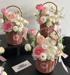 粉色系手提花篮