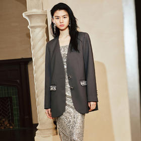 都市奢华感无领亮片装饰廓形西装外套(货号:MC85JA056A8002)