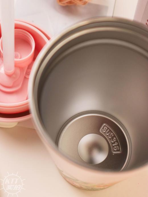 【夏日花园保温咖啡杯】喝的每一口水都安心，强烈摇晃也不漏，500ml容量尽情畅饮，满足饮水需求吸管口+直饮口设计，喝起来太方便了304不锈钢+316内胆底片，保冷又保热 商品图4