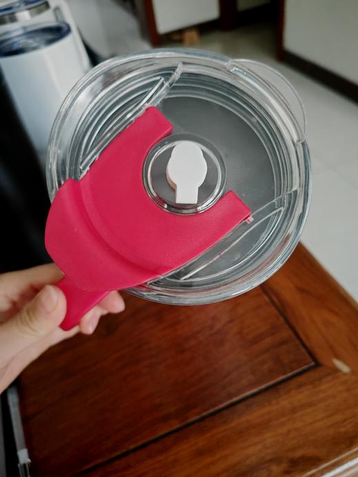 无包装 ，出口保温水杯可车载 可家用。304的不锈钢材质，个别轻微划伤，不影响使用 商品图11