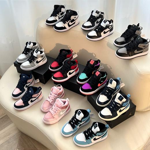 给孩子的都是醉好的！四季都可穿！篮球鞋天花板！儿童款 a*j 1中帮板鞋休闲鞋 商品图0