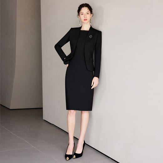 IWY/高级感黑色西装连衣裙两件套女春季新款简约职业套裙C2206+Q1257 商品图2