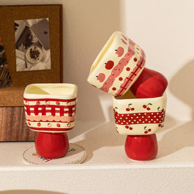 摩登主妇陶瓷马克杯高脚杯家用水杯女创意酒杯甜品酸奶杯咖啡杯子