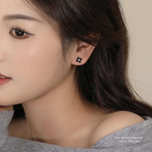 【四叶纷飞】s999纯银星芒四叶草黑色锆石耳钉【YXS-E5137】 商品图1