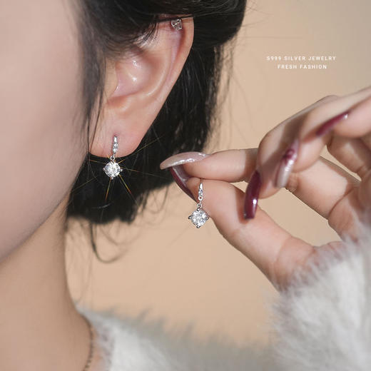 【斗雪】s999纯银四爪锆石耳饰【YXS-E5126】 商品图3