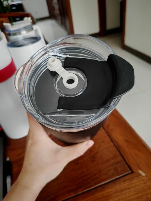 无包装 ，出口保温水杯可车载 可家用。304的不锈钢材质，个别轻微划伤，不影响使用 商品图10