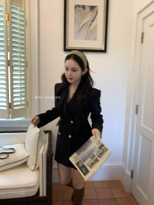 Read Nameless /品牌掐腰黑色西装套装 2025/2/22 商品图4
