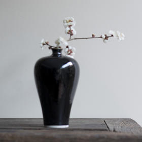 定窑黑釉梅瓶