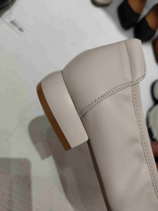 588109闰月妈妈鞋，奶奶鞋，方头放松脚趾，软底软面，舒适透气百搭！春夏款上新 牛皮单鞋，35-39码，夏季选择米白色更方便搭配衣服，人也显得清爽利落！ 商品图6