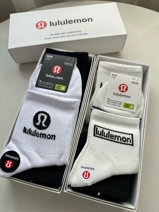 外贸原单正品新款lulu男女运动短袜棉线袜子透气露露潮牌字母短筒棉袜，男款39-45，女款35-40
一盒五双 商品图12