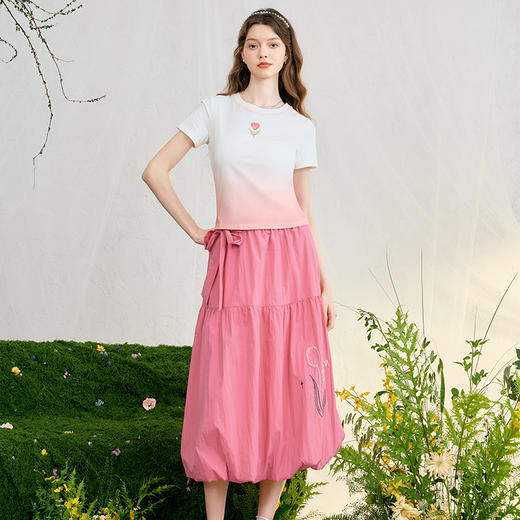 两三事 染指夏花 2025春季新款甜美郁金香印花渐变色短袖t恤女 商品图2