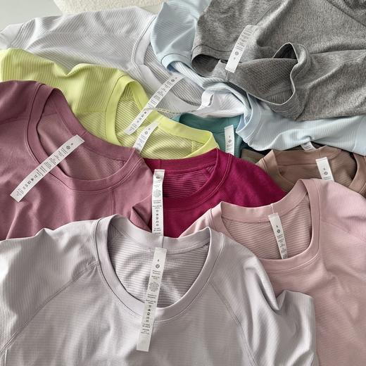 新款！官网💰550！【lu家热门款Swiftly速干长袖/短袖、最新款华夫格小V领、露背罗纹长袖】5款！贸易公司渠道，du家正版面料❗️专柜随意对比无压力❗️标牌齐全！ 超多颜色可选！ 商品图5