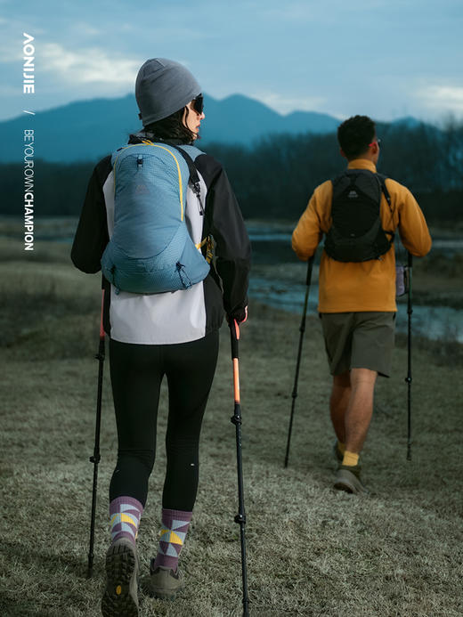 奥尼捷FASTHIKING系列户外徒步登山包防泼水13升轻量化登山徒步水袋包 FH2513 商品图2