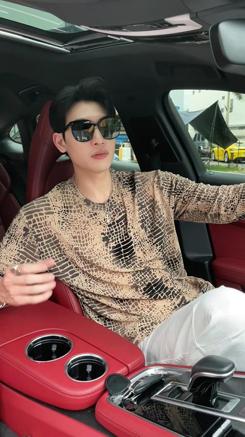 T2263夏季新款时尚个性韩版撞色立体简约圆领短袖T恤小众设计百搭上衣 商品图0