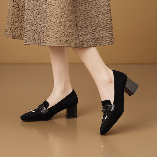 【预售5天】春季新款蝴蝶结圆头磨砂皮粗跟英伦风小皮鞋中跟深口乐福鞋女HY&H3597 商品图2