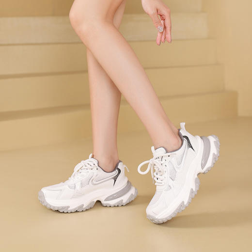 westory春秋新款休闲厚底轻便舒适圆头百搭老爹鞋板S24CM74431 商品图5