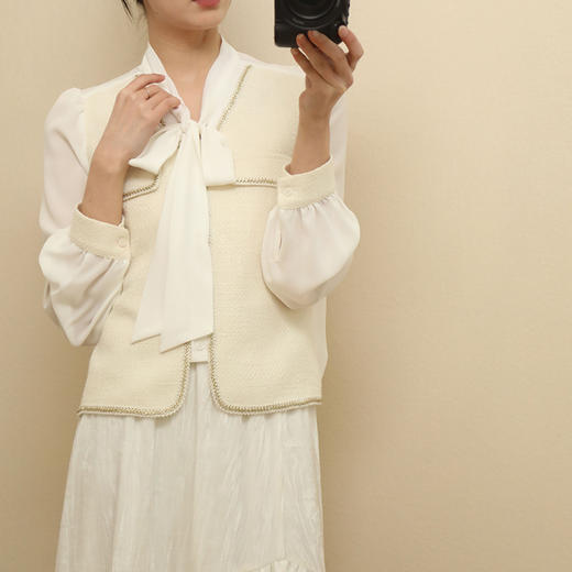 【雅*同款】SUSX小香风拼接飘带V领衬衫C12TJ-99945（下单3-7天发货） 商品图4