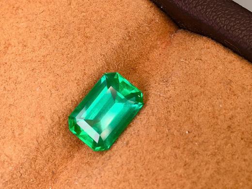 2.31ct刻面祖母绿裸石 商品图2