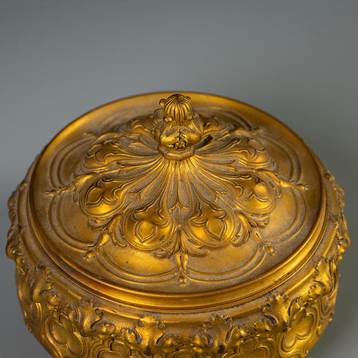 十九世纪 铜鎏金花卉纹西洋盖盒 商品图2