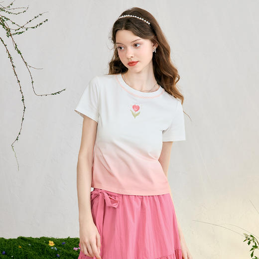 两三事 染指夏花 2025春季新款甜美郁金香印花渐变色短袖t恤女 商品图1