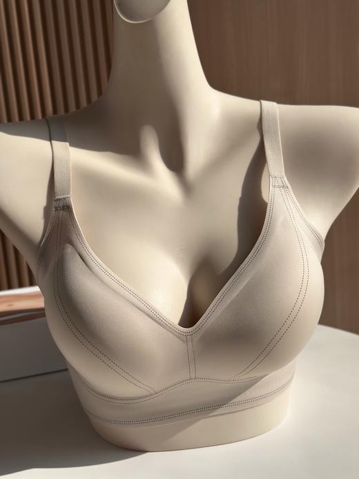 222-5自留 炒鸡自然舒适 无痕恰到好处的提拉聚拢 简洁光面文胸 商品图10