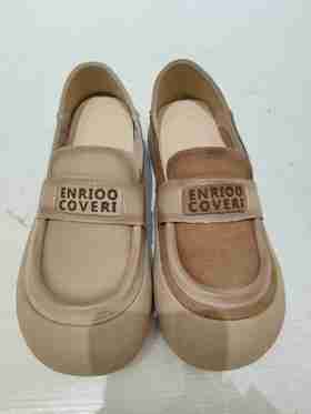 581250春季新品 时尚头层牛皮猪皮鞋垫厚底舒适百搭简约休闲鞋真皮单鞋女一脚蹬懒人